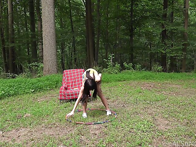 Riley Jean - Hula hoop girl outdoor masturbation with her vibrator in the woods