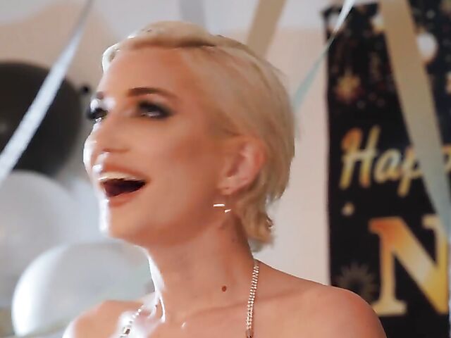 Skye Blue and Bridgette B lesbian New Year 2021