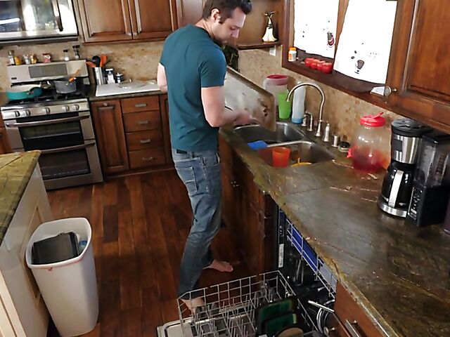 Kitchen sex with exotic petite MILF Cali Lee