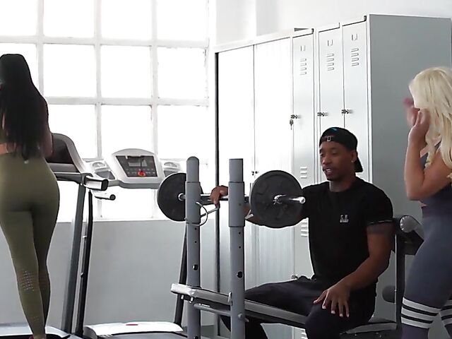 Black on white big tits interracial foursome in the gym with Julia De Lucia and Blondie Fesser