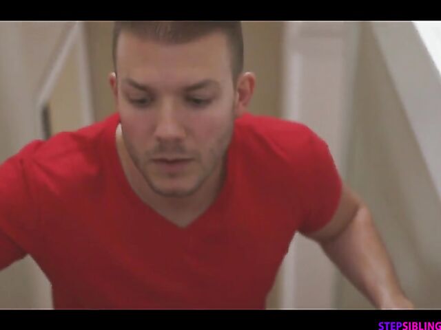 Skinny small tits roller girl Jessie Saint getting screwed