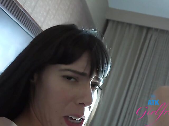 Girlfriend ropeplay and POV fuck with shaved brunette Vera King  