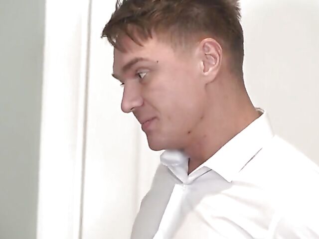 Flexible anal sex and fun with tight gymnast Alexa Flexy