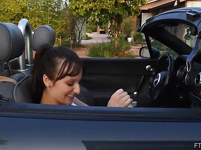 Lexi Luna - Perfect MILF masturbation with her new toys