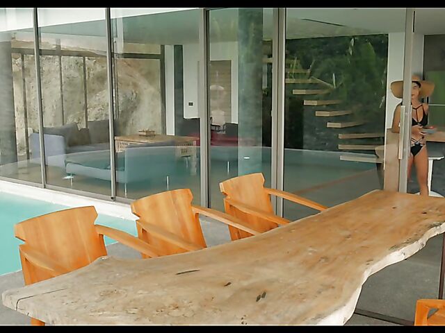 Beautiful asian Kahlisa loves swimming naked