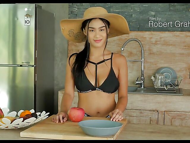 Beautiful asian Kahlisa loves swimming naked