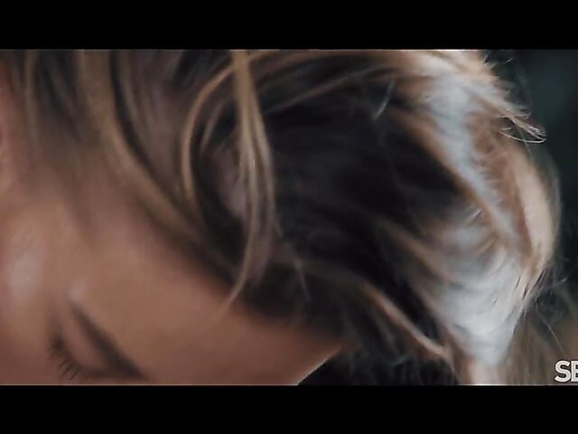 Eveline Dellai and Jenny Doll are sensual lesbians feeling horny