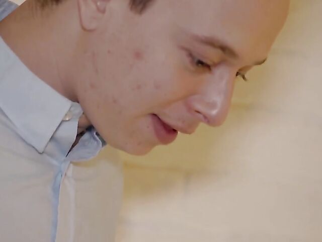 Klarisa & Zazie Skymm - Blonde milf and teen lick each other's assholes in the bathtub and then share a cock