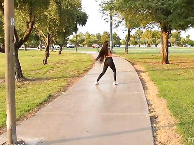 Andreina Deluxe - Bootyful latina masturbating with toys