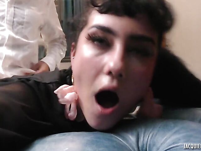 Azylis - 24-year-old French brunette from Brest fucks on the couch