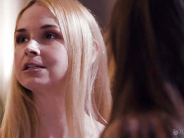 Mom Sarah Vandella lesbian type of communication with young Gia Derza