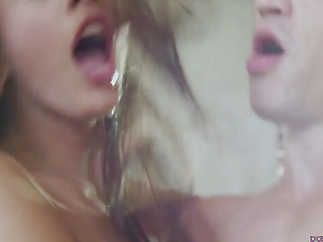 Deep throat and hard fuck with slender babe Janice Griffith