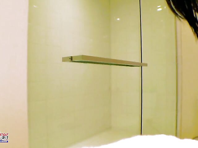 Ashley Wolf's blowjob instruction and facial POV