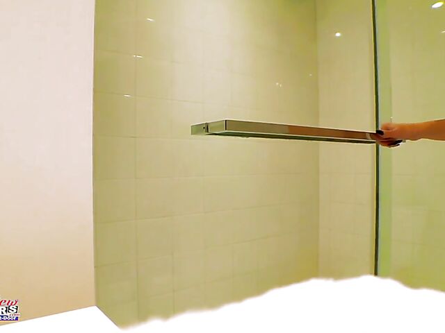 Ashley Wolf's blowjob instruction and facial POV