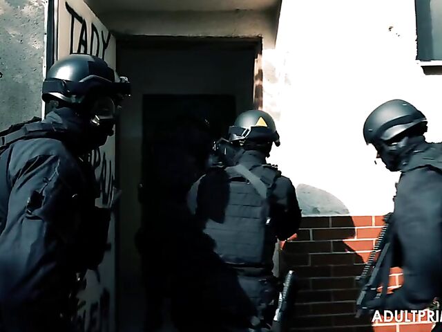 Fake tits MILF in boots Jasmine Jae fucks a commando