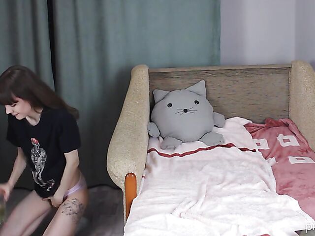 Alexandra Letova - Teen piss drinking debut and BJ