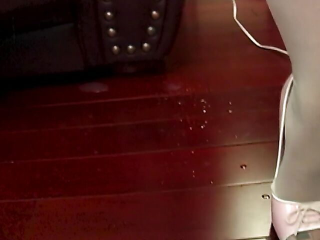 Jaden & Maxine X - Asian lesbian squirt with toys