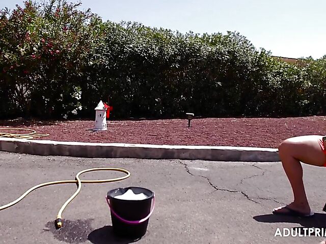 Car wash and outdoor sex with super hot Alexis Cherry