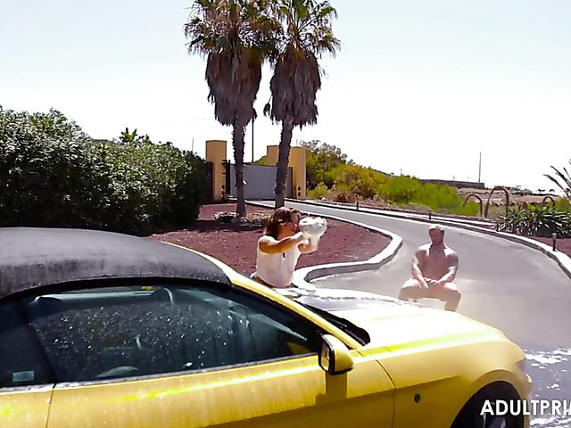 Car wash and outdoor sex with super hot Alexis Cherry