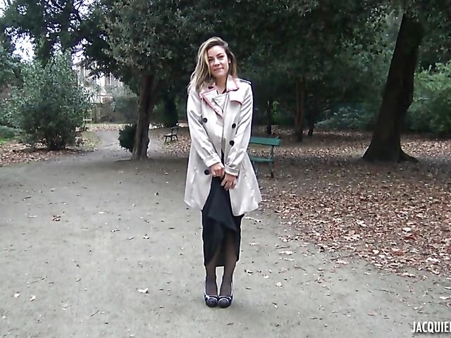 Kinahaya - Elegant French lady in lingerie DP