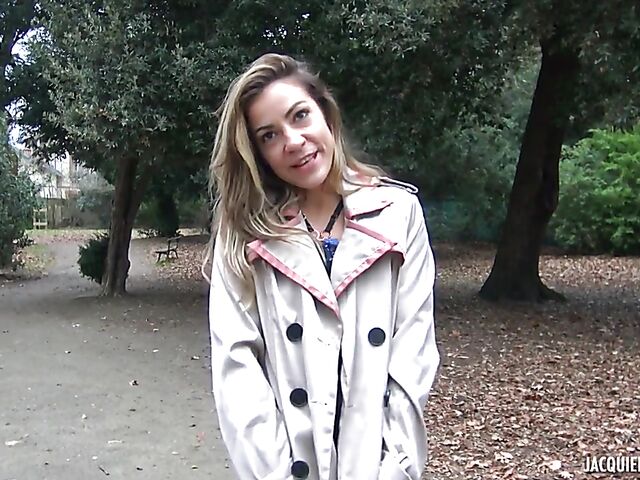 Kinahaya - Elegant French lady in lingerie DP