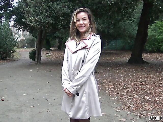 Kinahaya - Elegant French lady in lingerie DP