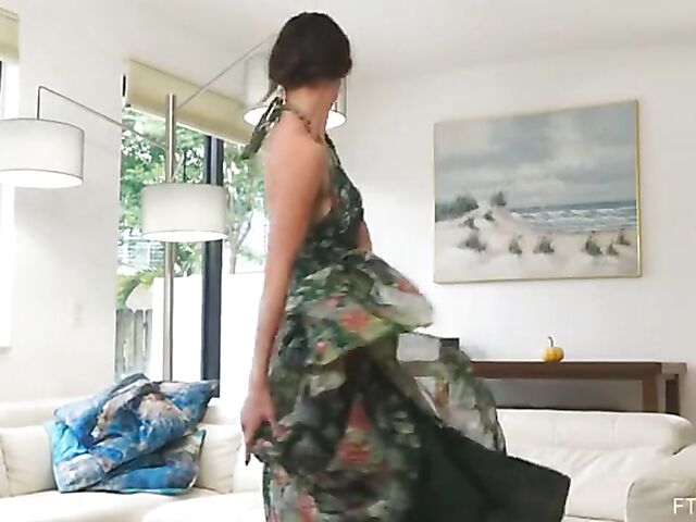 Alora Jaymes - Naughty MILF masturbating and spreading her legs in Florida