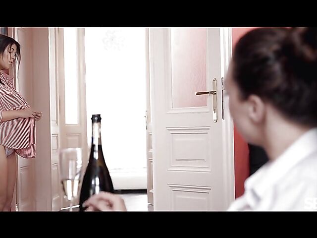 Teana and Isabela De Laa's lesbian erotic video