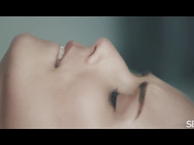 Morning sex in bed with magnificent blonde Sharon White