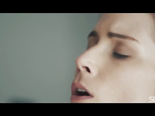 Morning sex in bed with magnificent blonde Sharon White