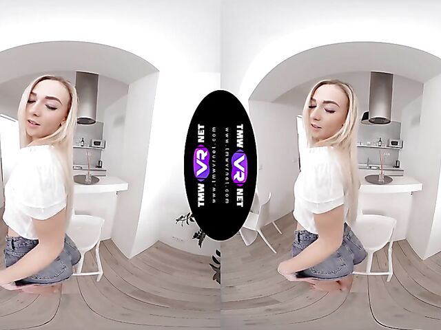 Jenny Wild - Blonde masturbation video in VR 3D 