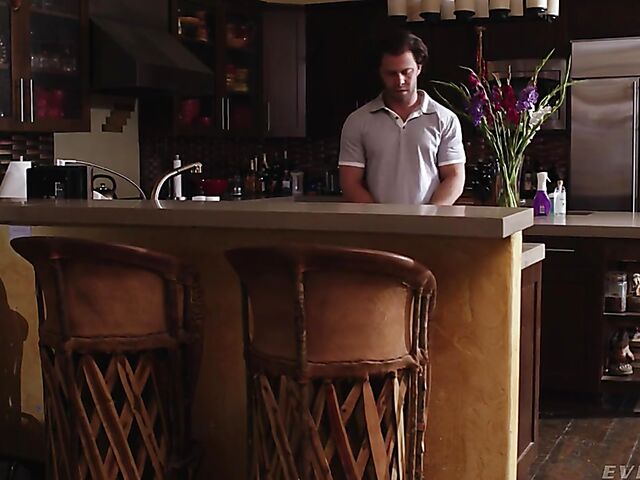 Adira Allure - Squirting slut in boots anal hardcore session