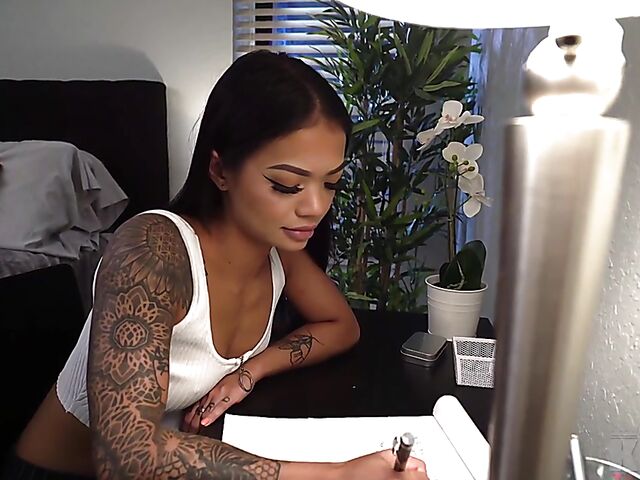 Petite exotic girl Paisley Paige has a thing for ass fucking