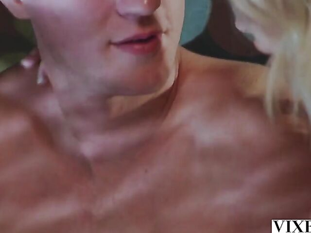 Night of pleasure with skinny blonde Kiara Cole