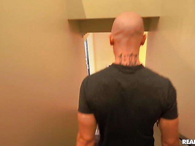 Oiled up big boobs latina Luna Star can't stop fucking Zac Wild