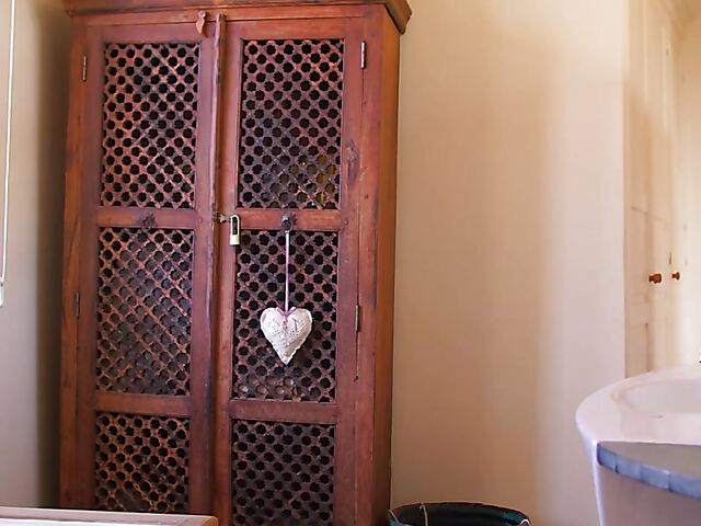 Tight yoga babe Vanessa Angel undressing and posing nude