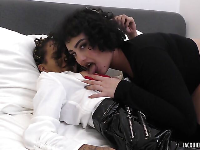 Azylis and her boyfriend invite Jada for a hot French threesome