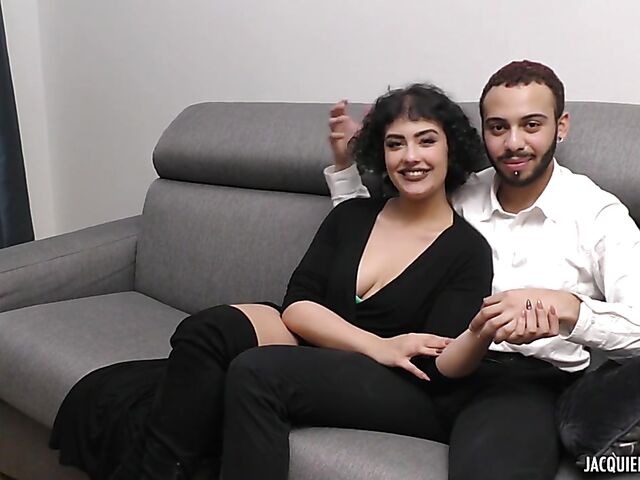Azylis and her boyfriend invite Jada for a hot French threesome