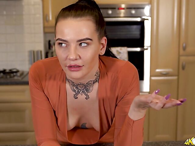Braless dirty talker Keeley's downblouse tits in the kitchen