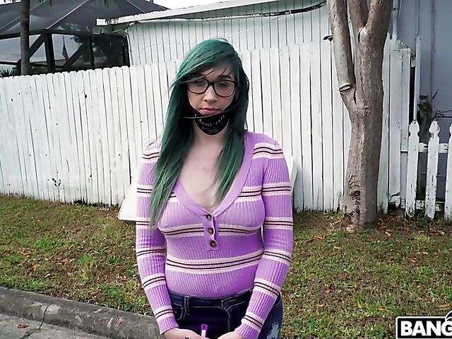Green hair girl with glasses Savannah Siren shows her pretty boobs and jumps in to have sex in the van