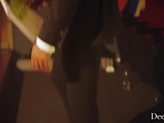 Interracial anal on stage with Haley Reed and Troy Francisco