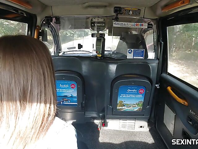 Sara Kay's backseat fuck adventure with a taxi driver