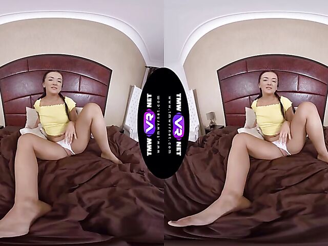 Zuzu Sweet's white panties solo and pussy fingering in VR 3D