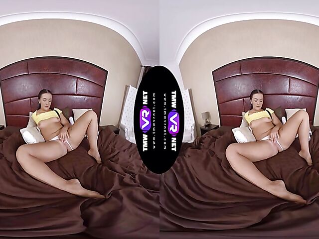 Zuzu Sweet's white panties solo and pussy fingering in VR 3D