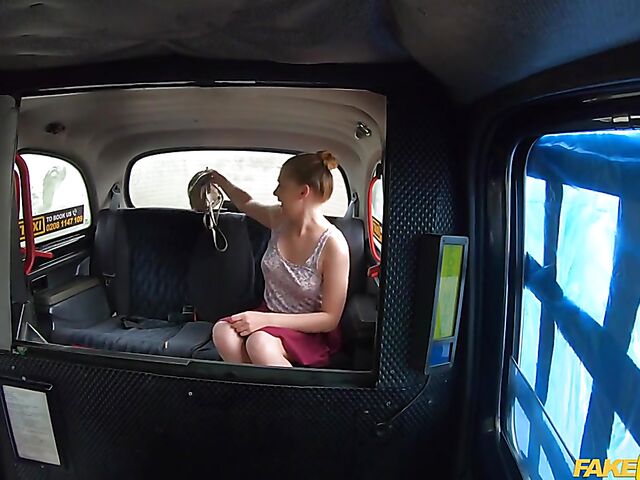 Lucy Heart - Taxi sex in London on her way to the museum