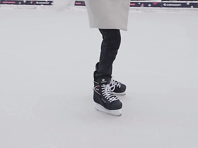 Lilly - Erotic solo fingering in the bathroom