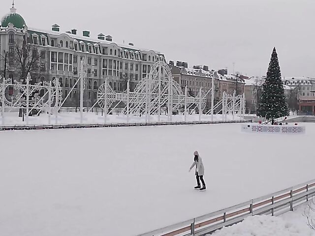 Lilly - Erotic solo fingering in the bathroom