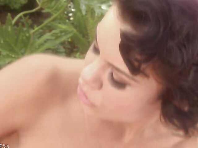 Ruby Knox - Car sex in the open air in the convertible