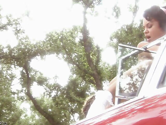 Ruby Knox - Car sex in the open air in the convertible