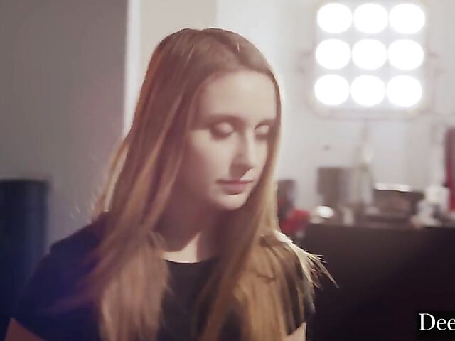 Kinky photoshoot and BBC threesome with hot models Ashley Lane and Naomi Swann